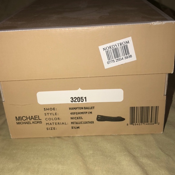 Michael Kors Hampton Ballet Shoe - Picture 4 of 6